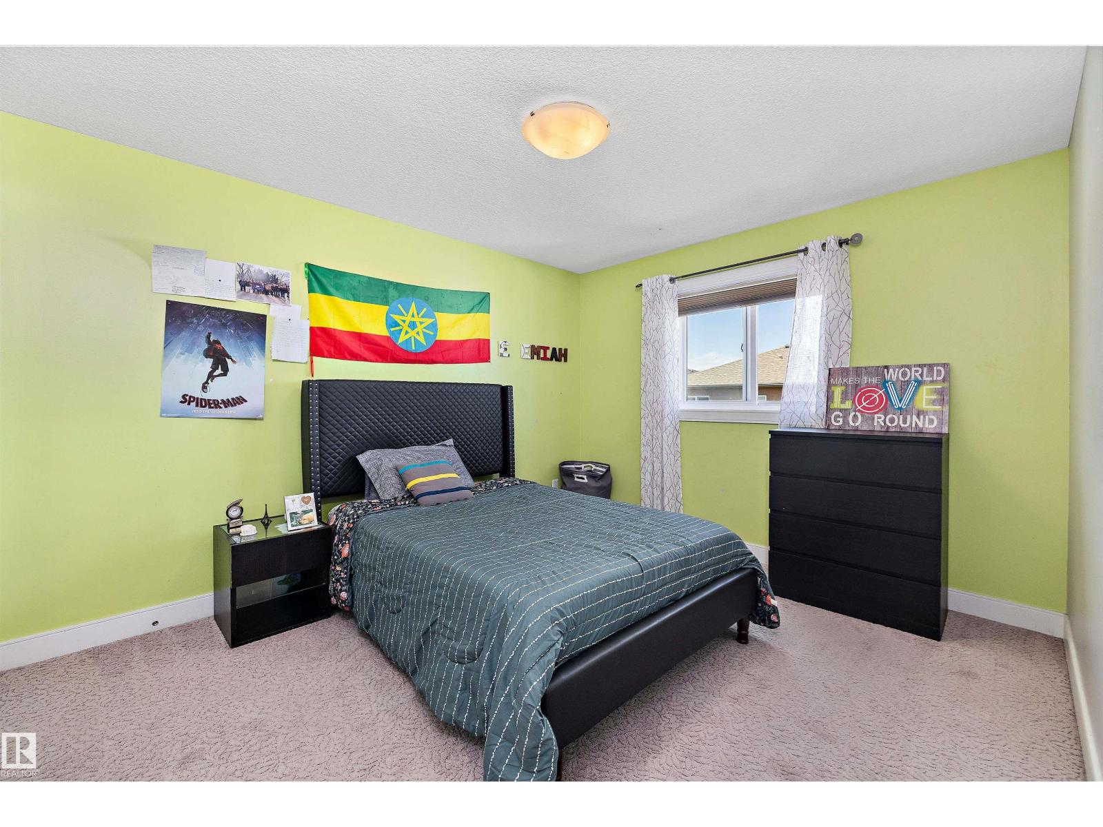 16742 61 ST NW - 32
