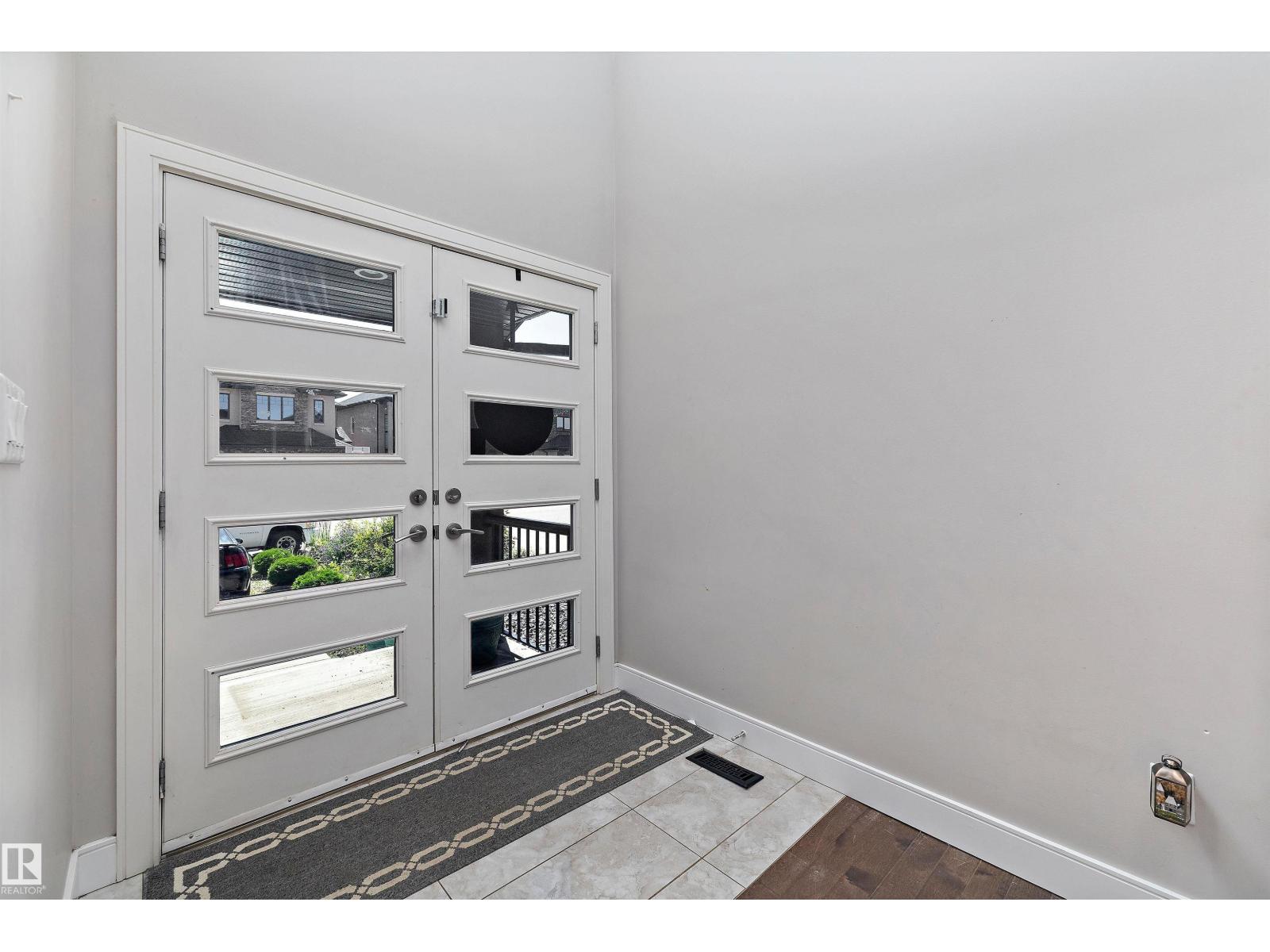 16742 61 ST NW - 4
