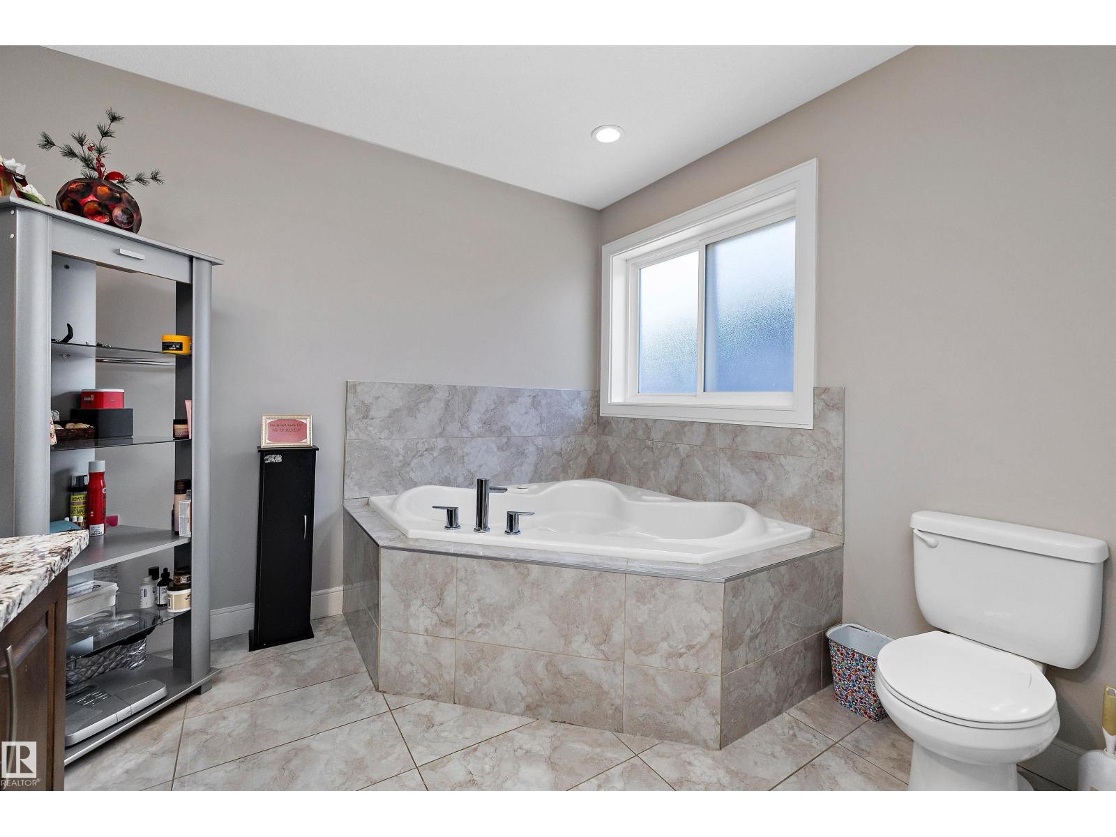 16742 61 ST NW - 45