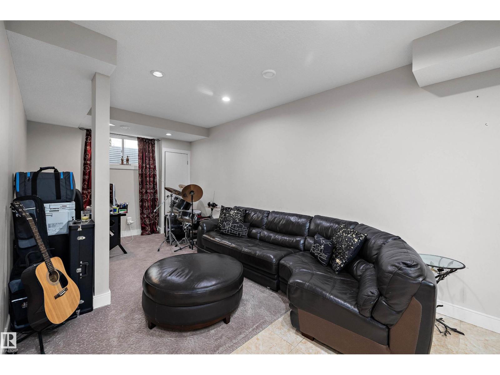 16742 61 ST NW - 53