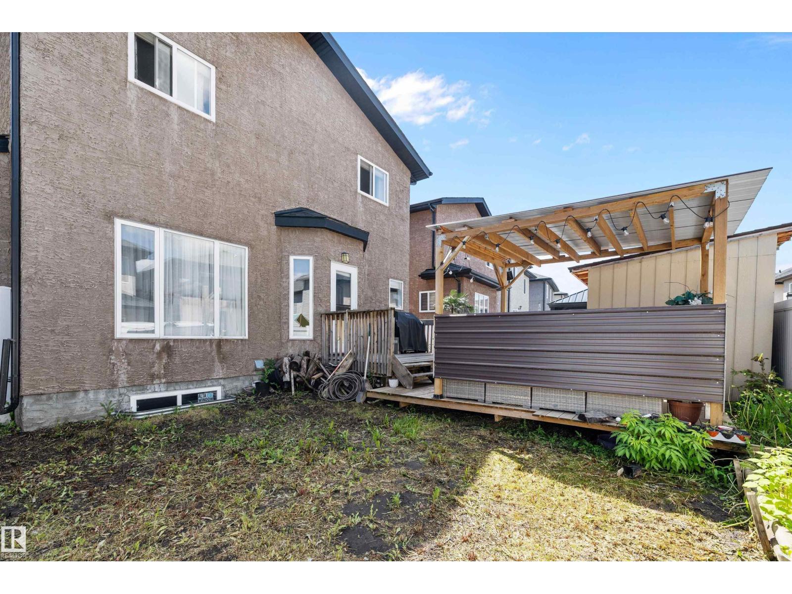 16742 61 ST NW - 68