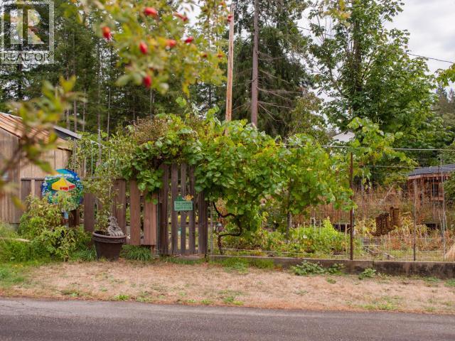 7889 HIGHWAY 101 - 21
