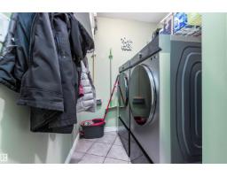 330 Huffman Cr Nw, Edmonton, AB T5A0C8 Photo 14