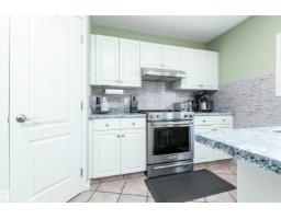 Recreation room - 330 Huffman Cr Nw, Edmonton, AB T5A0C8 Photo 10