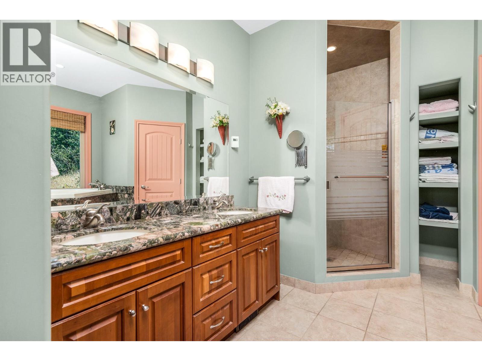9265 Kokanee Road - 27