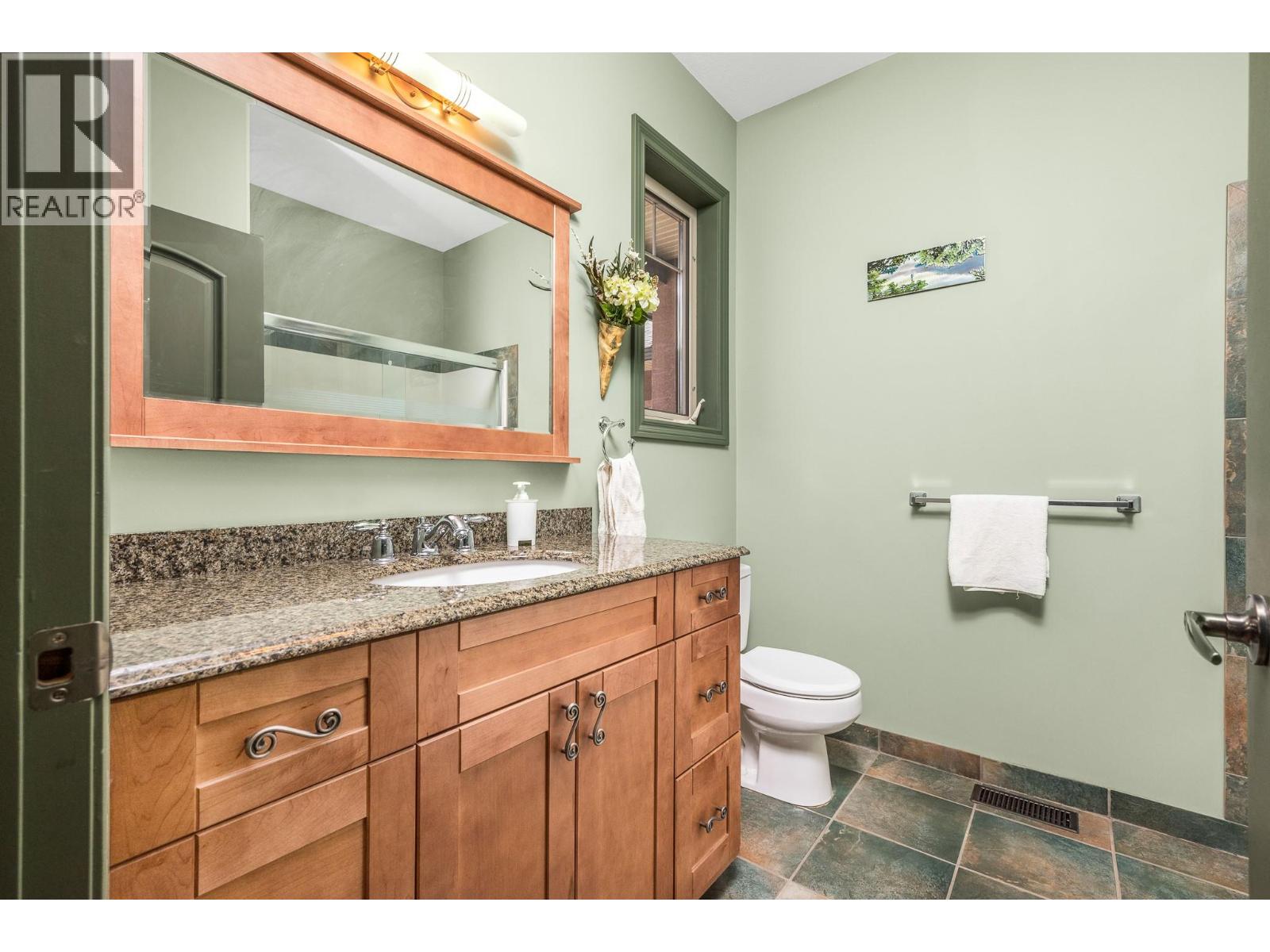 9265 Kokanee Road - 33
