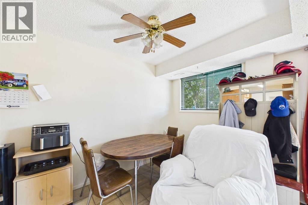 Dining Area, 8'3" x 9'8", Venetian Blinds, Ceiling Fan,