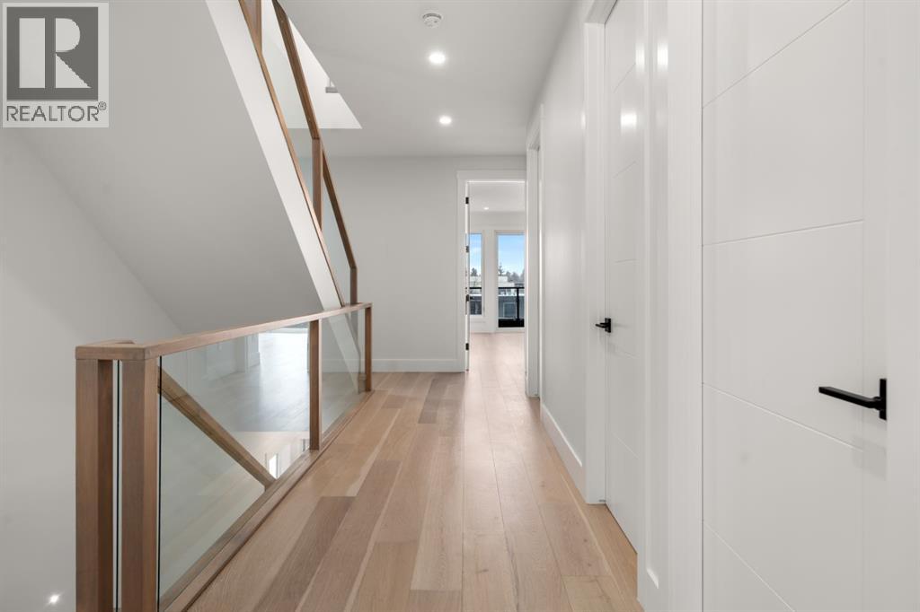 1907 28 Avenue SW - 7