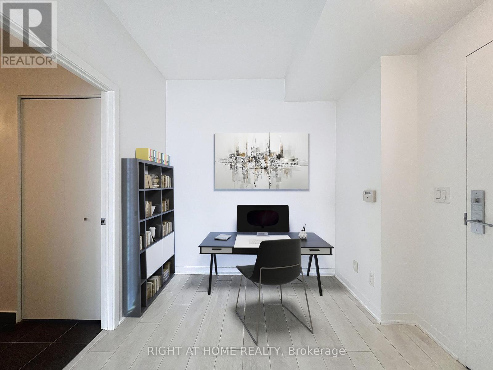 #2804 150 EAST LIBERTY STREET - 12