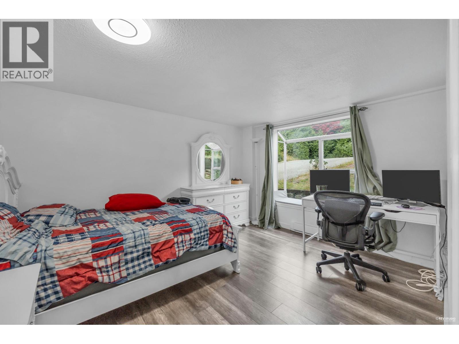 4380 WOODCREST ROAD, West Vancouver