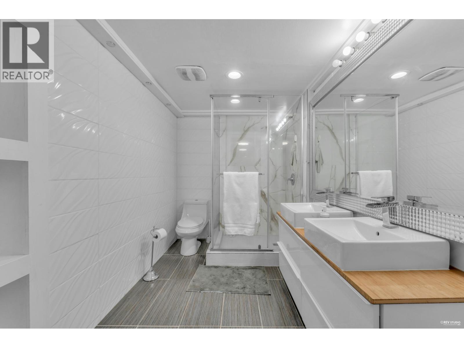 4380 WOODCREST ROAD, West Vancouver