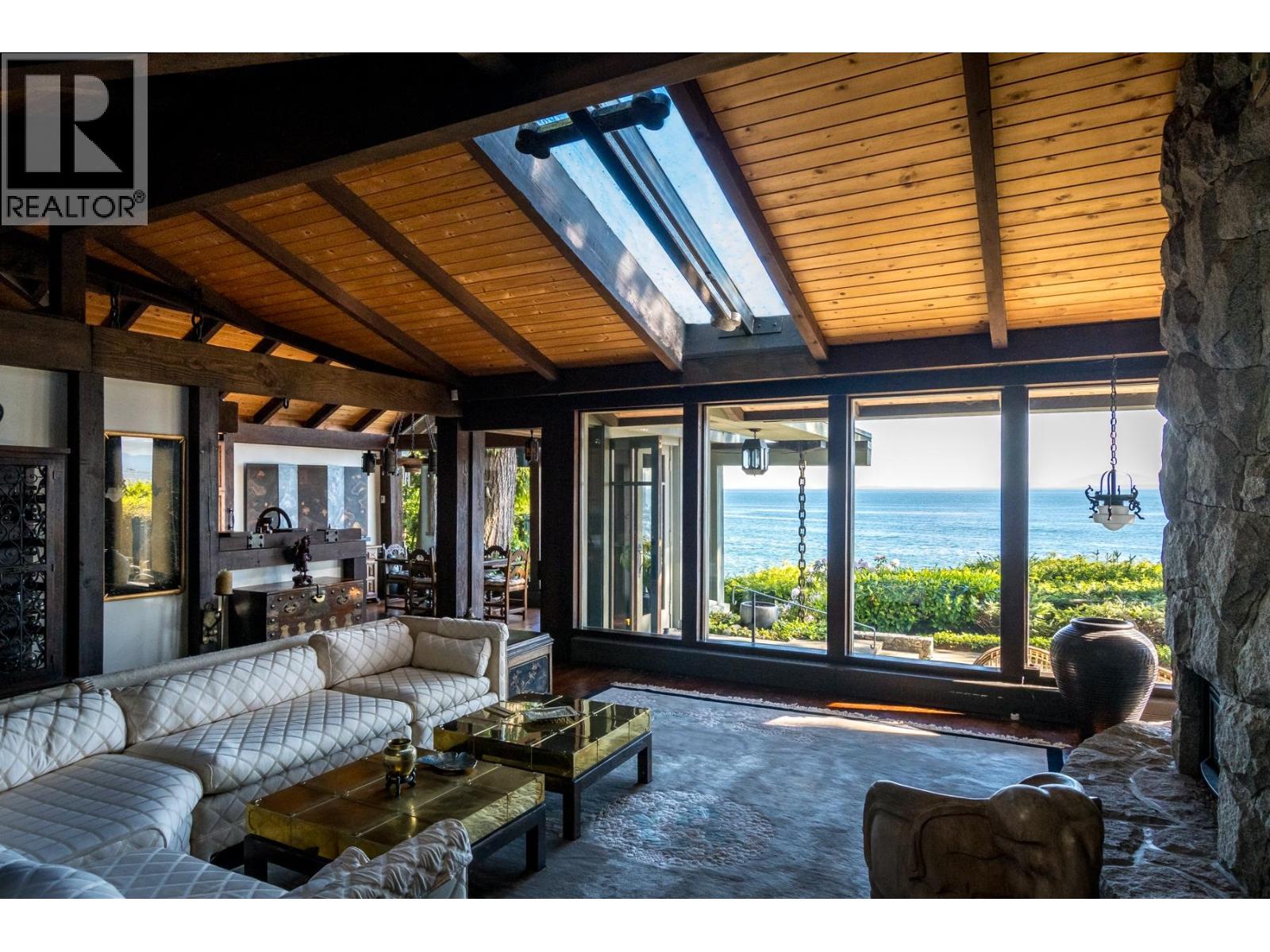 3581 BEACH Avenue - main photo