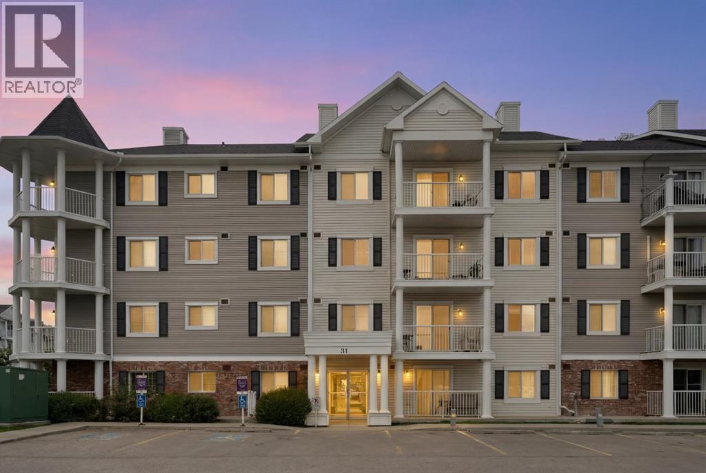 #4314 31 Country Village Manor NE - 1