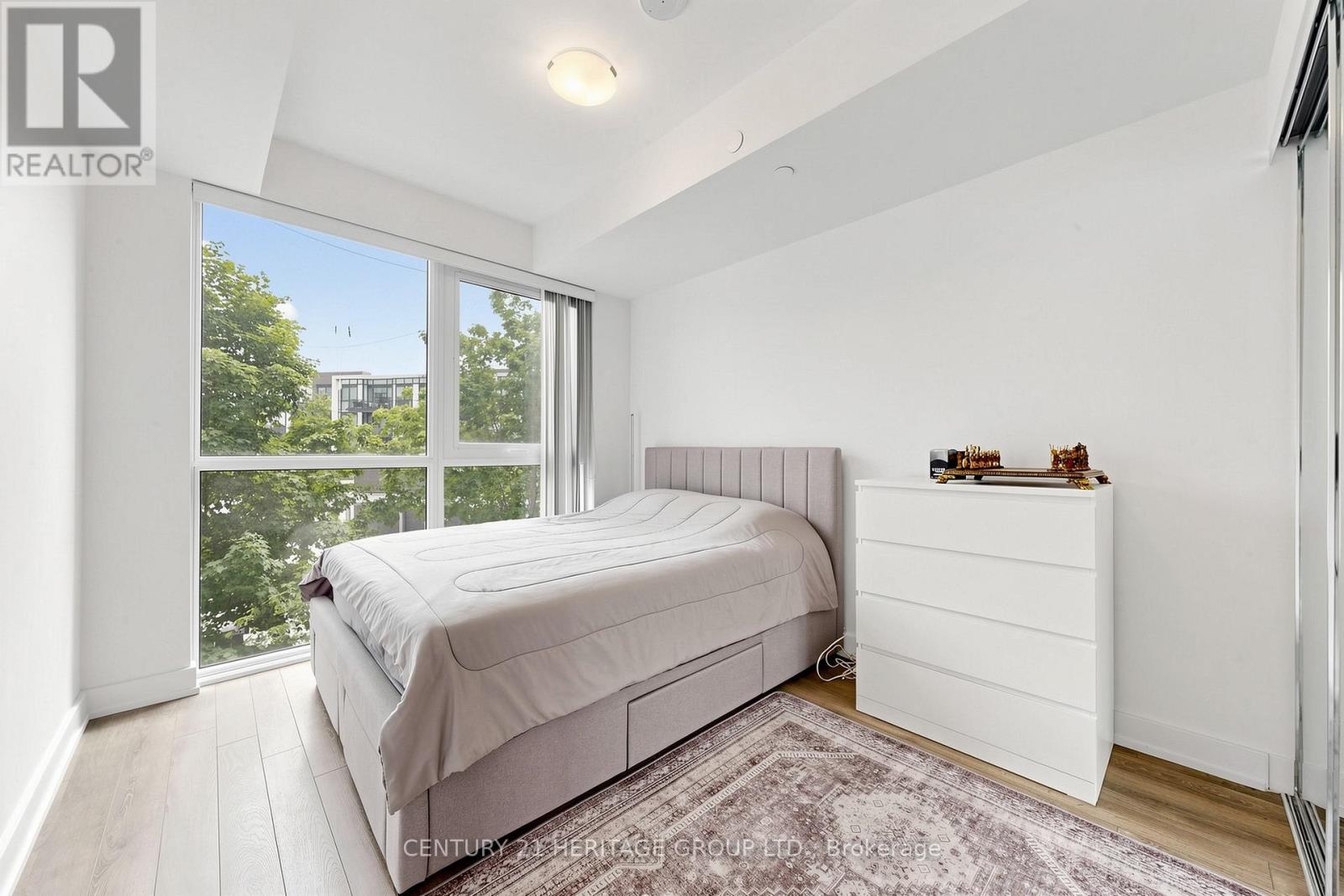 #202 375 SEA RAY AVENUE - 24
