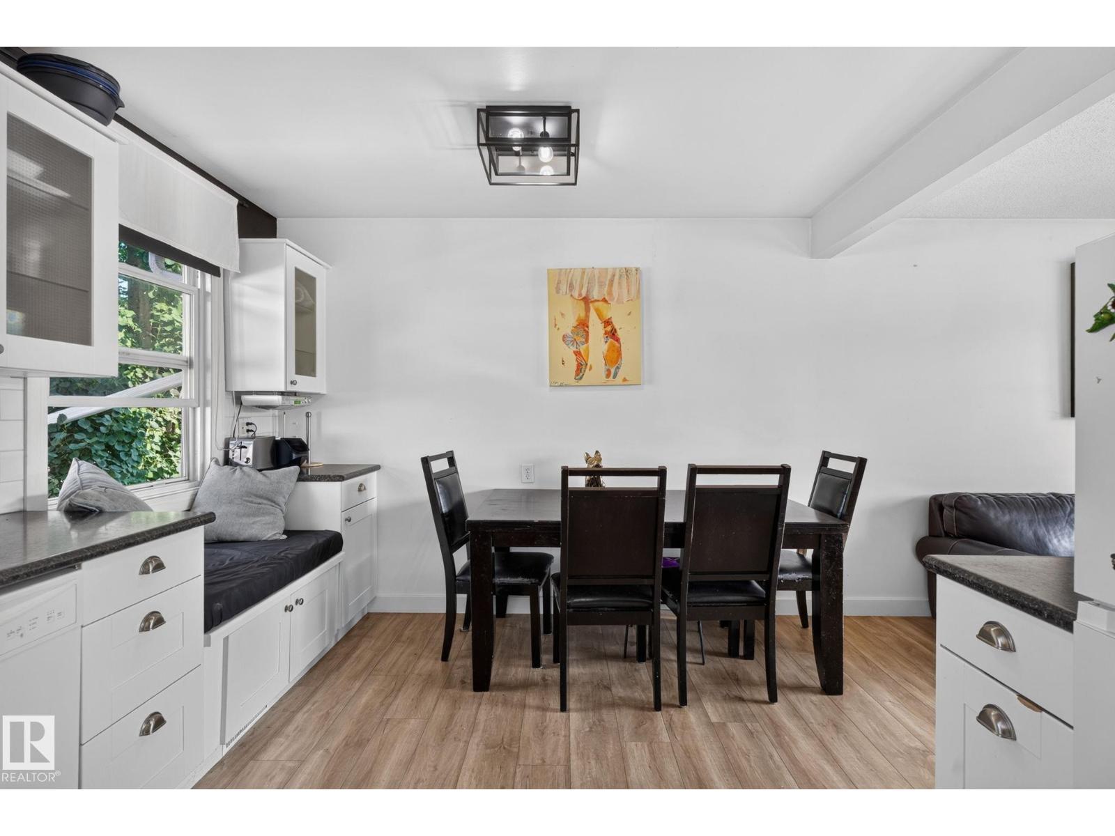 7803 73 ST NW - 11