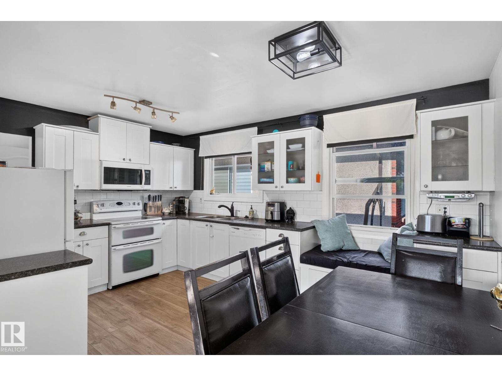 7803 73 ST NW - 13