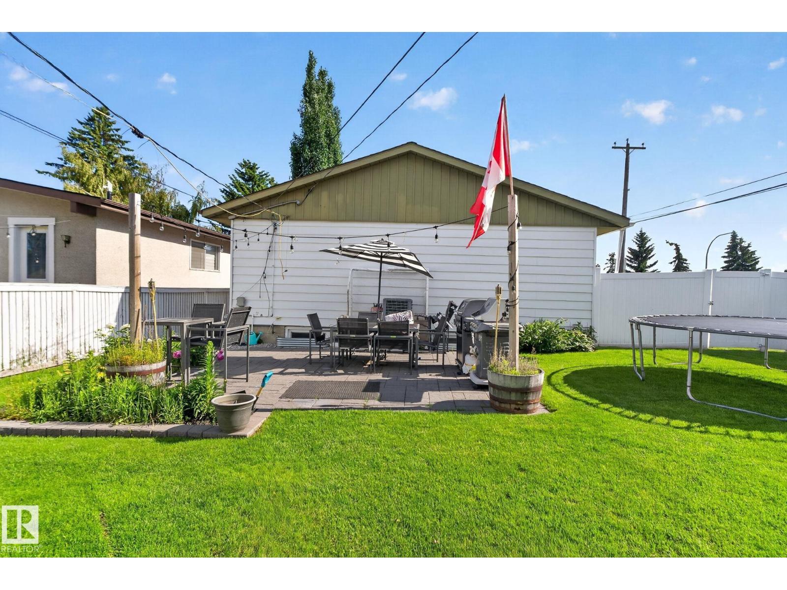 7803 73 ST NW - 28