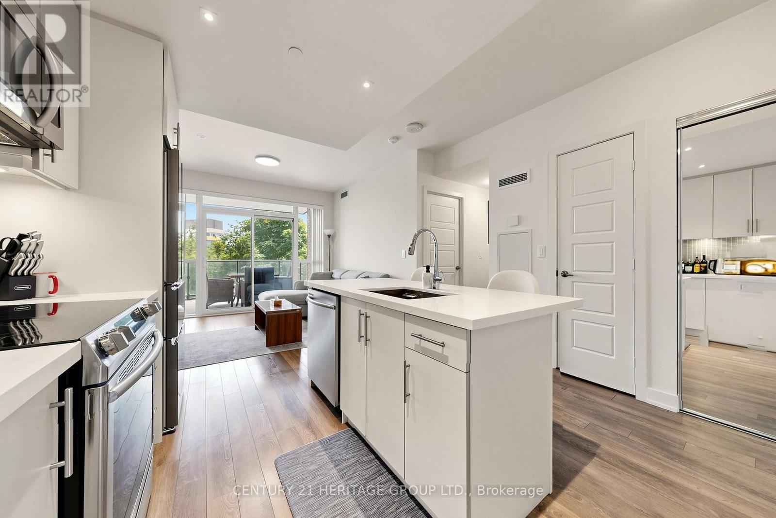 #202 375 SEA RAY AVENUE - 21