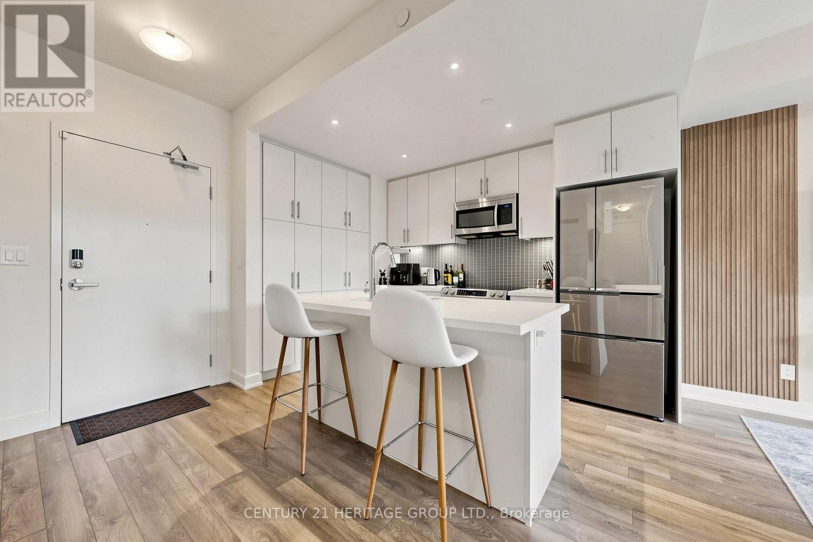 #202 375 SEA RAY AVENUE - 19