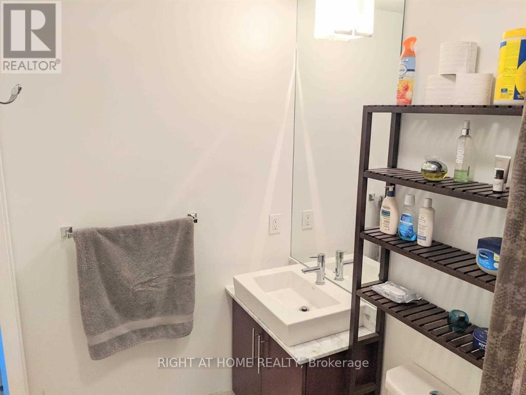 #3411 55 BREMNER BOULEVARD - 7