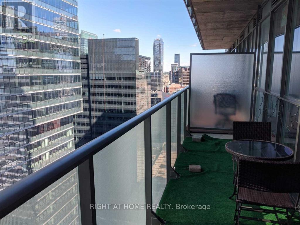 #3411 55 BREMNER BOULEVARD - 11