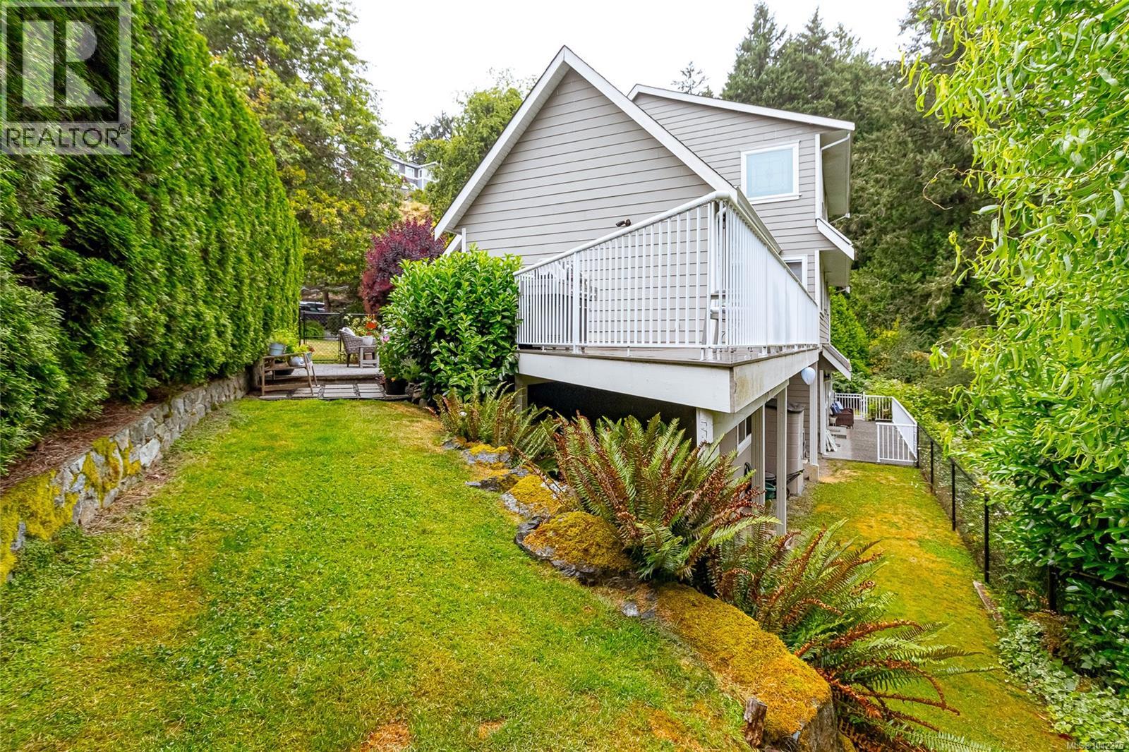 1927 Riverside Dr - 29