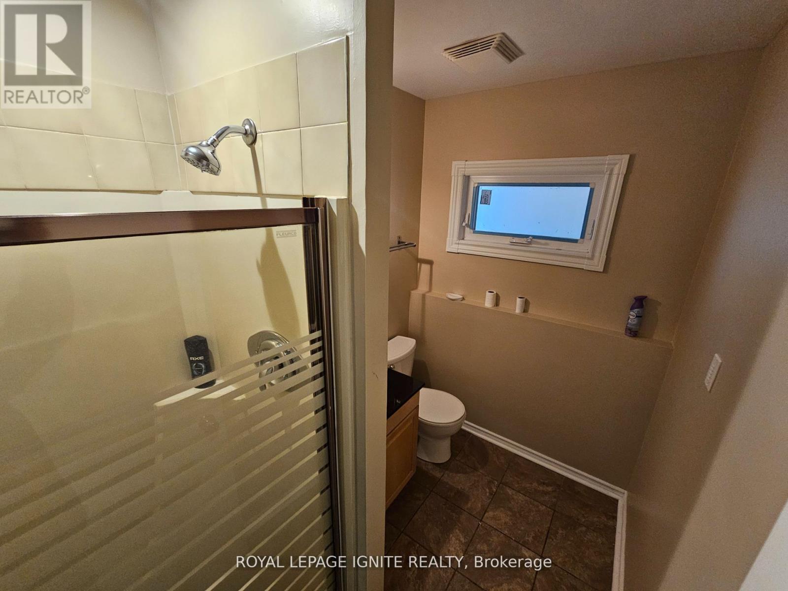 253 WOODLAND DRIVE N - 10
