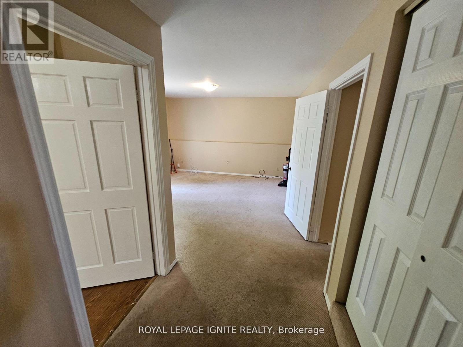 253 WOODLAND DRIVE N - 12