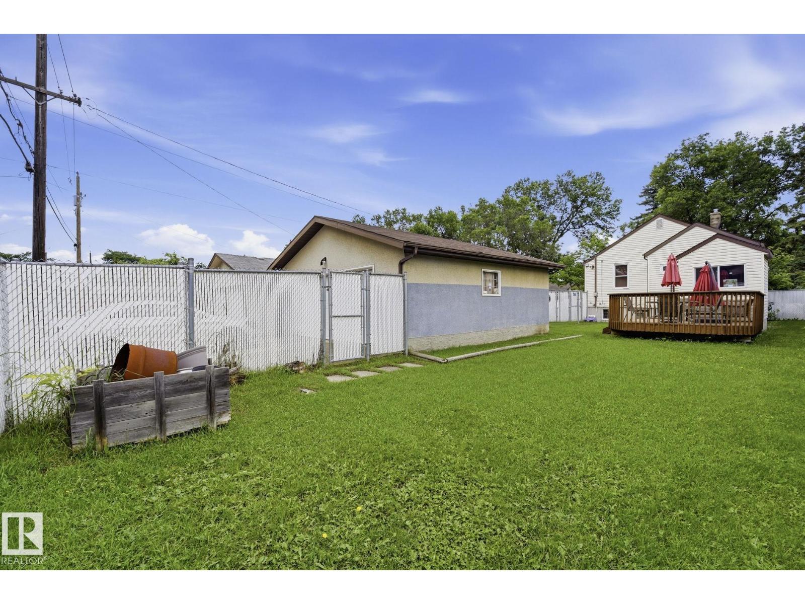 11918 47 ST NW - 13