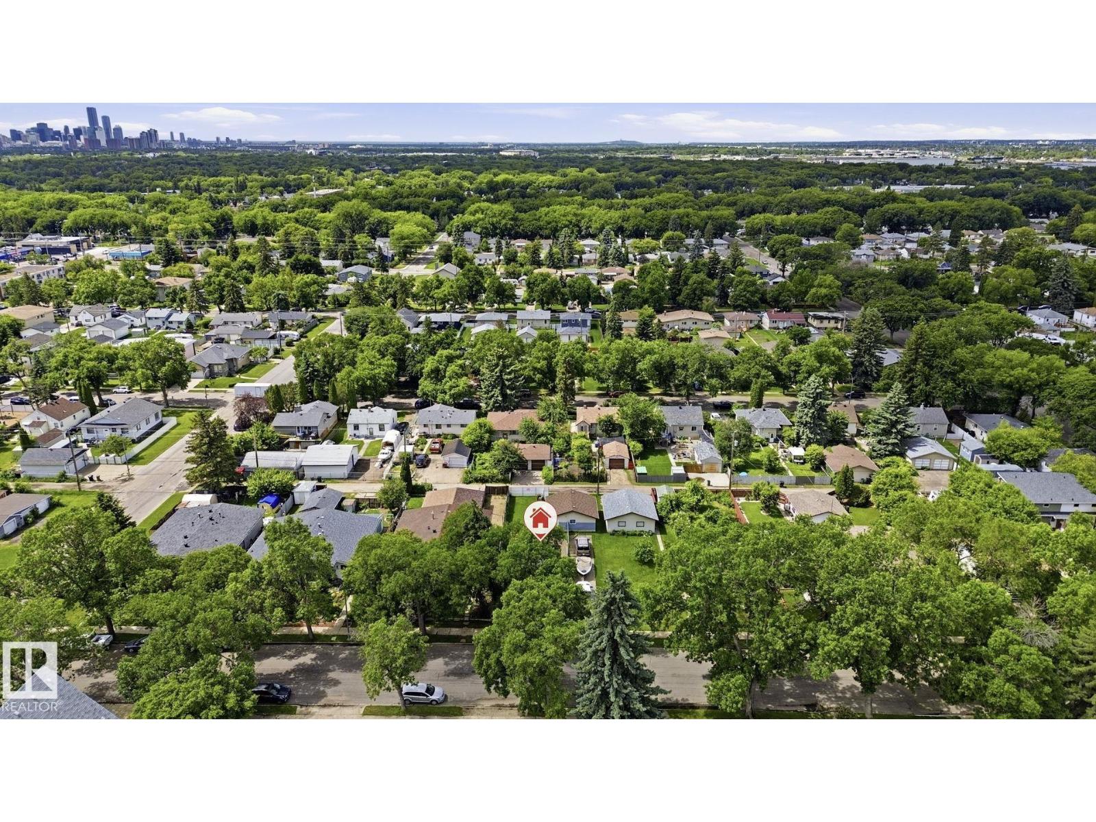 11918 47 ST NW - 18