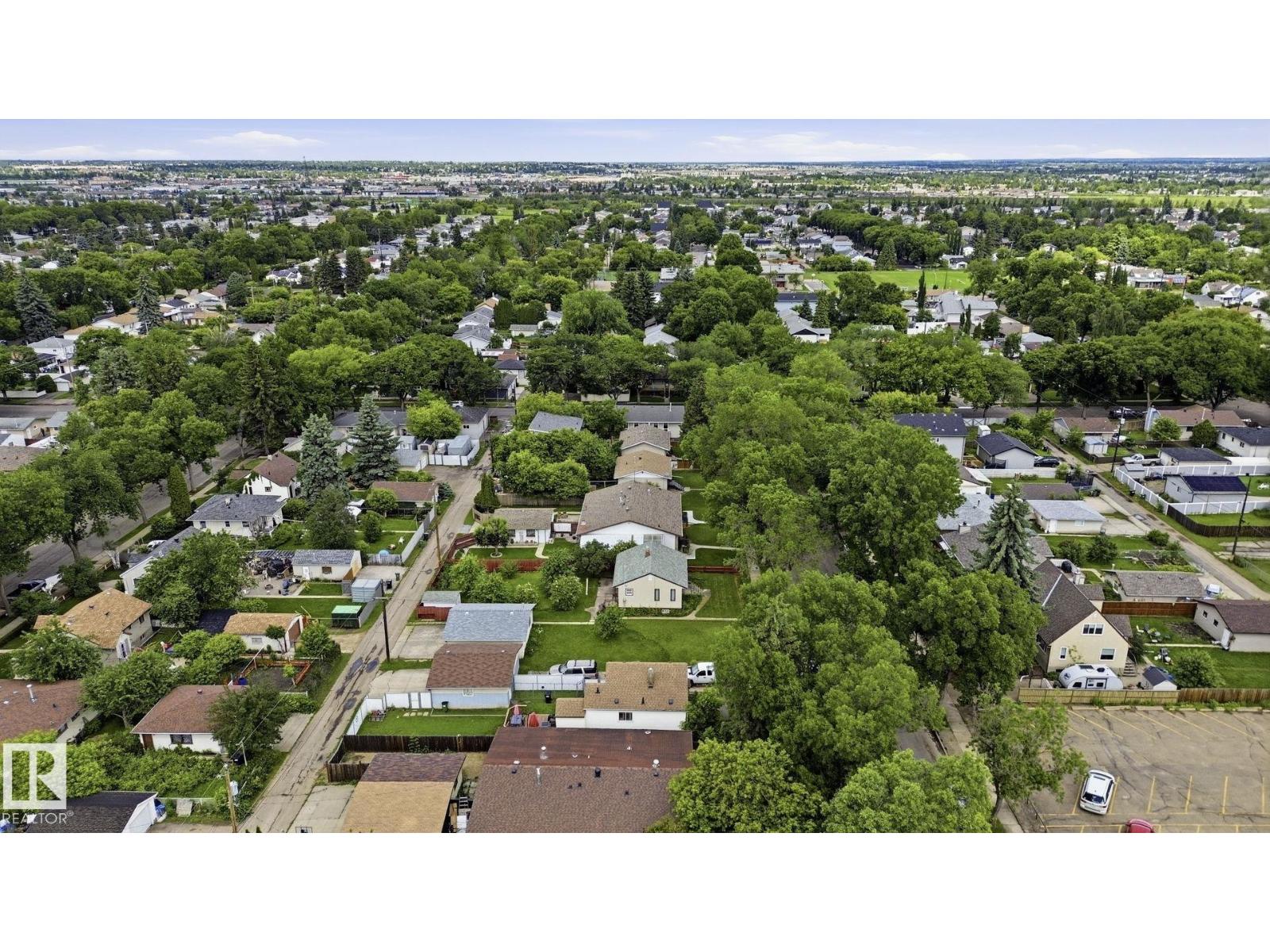 11918 47 ST NW - 20