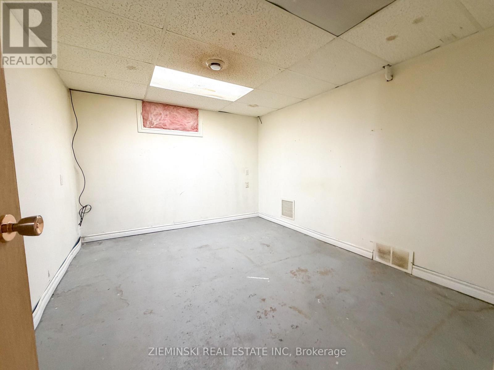 33 FIFTH STREET - 16