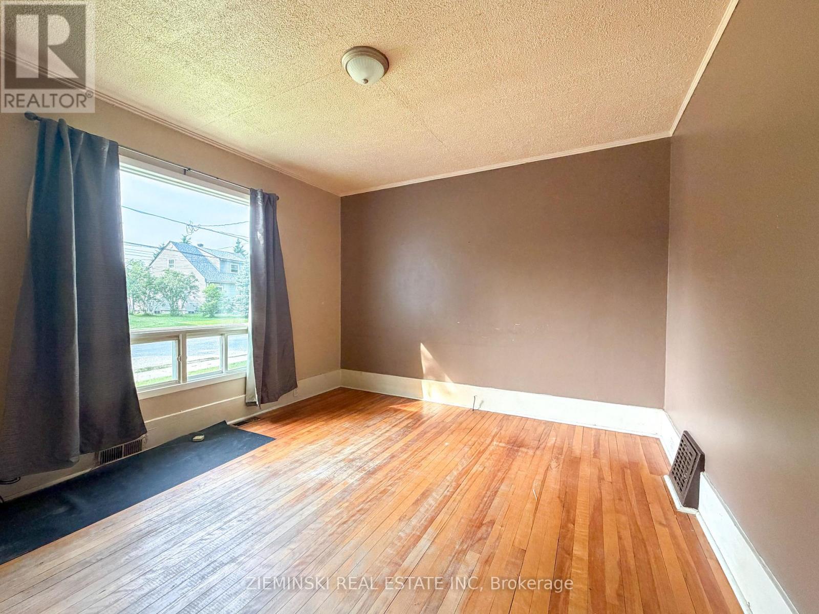 33 FIFTH STREET - 6