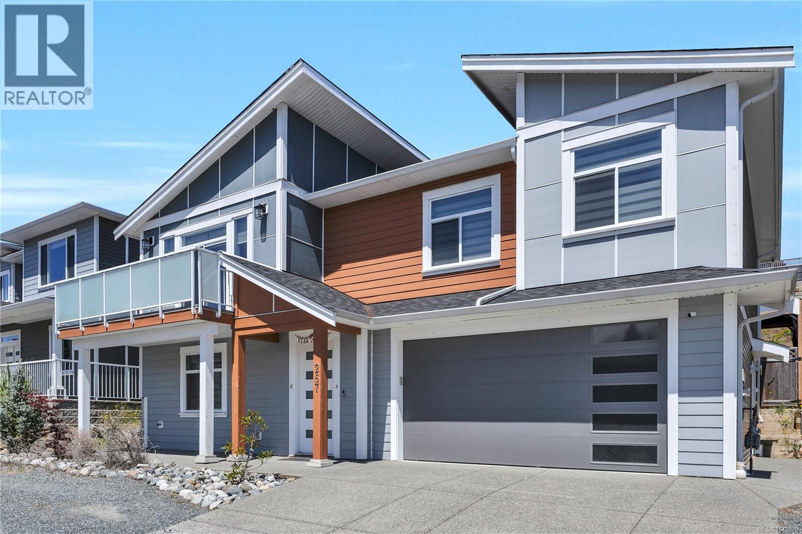 6 Bed, 4 Bath House for Sale in Nanaimo – 267 Golden Oaks Cres, Nanaimo - Image 2