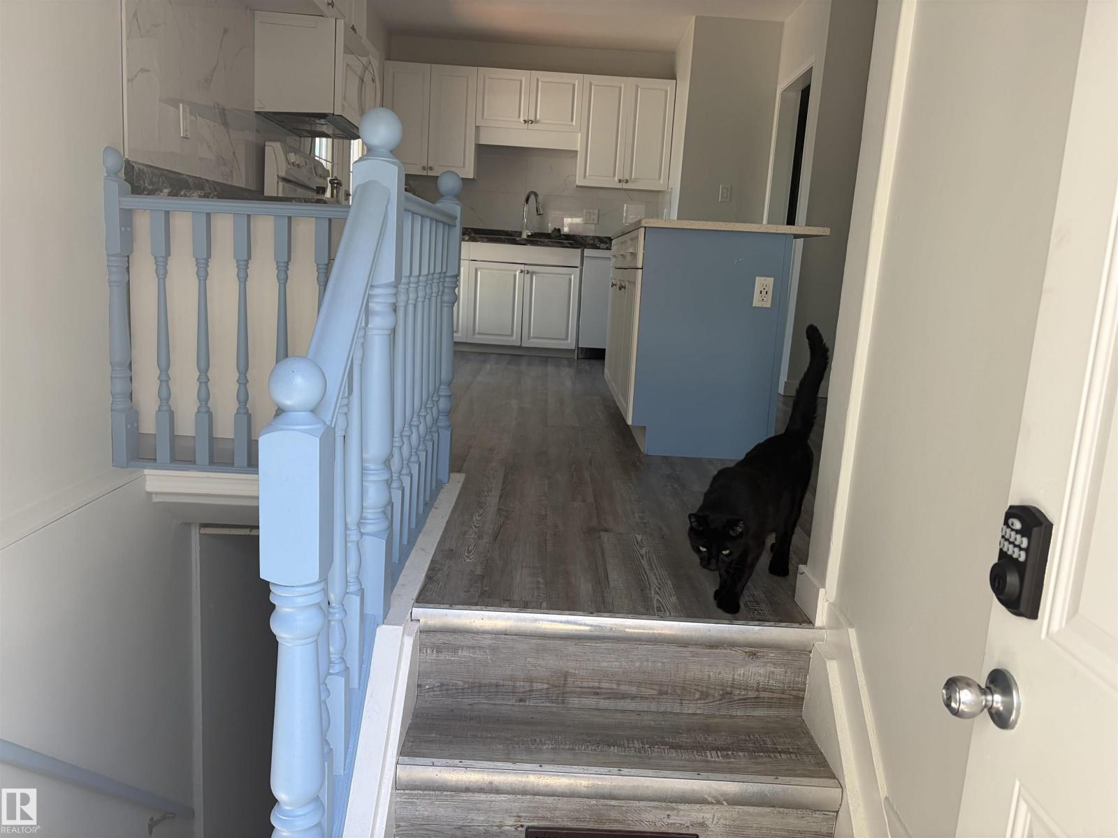 15922 92 AV NW - photo 5