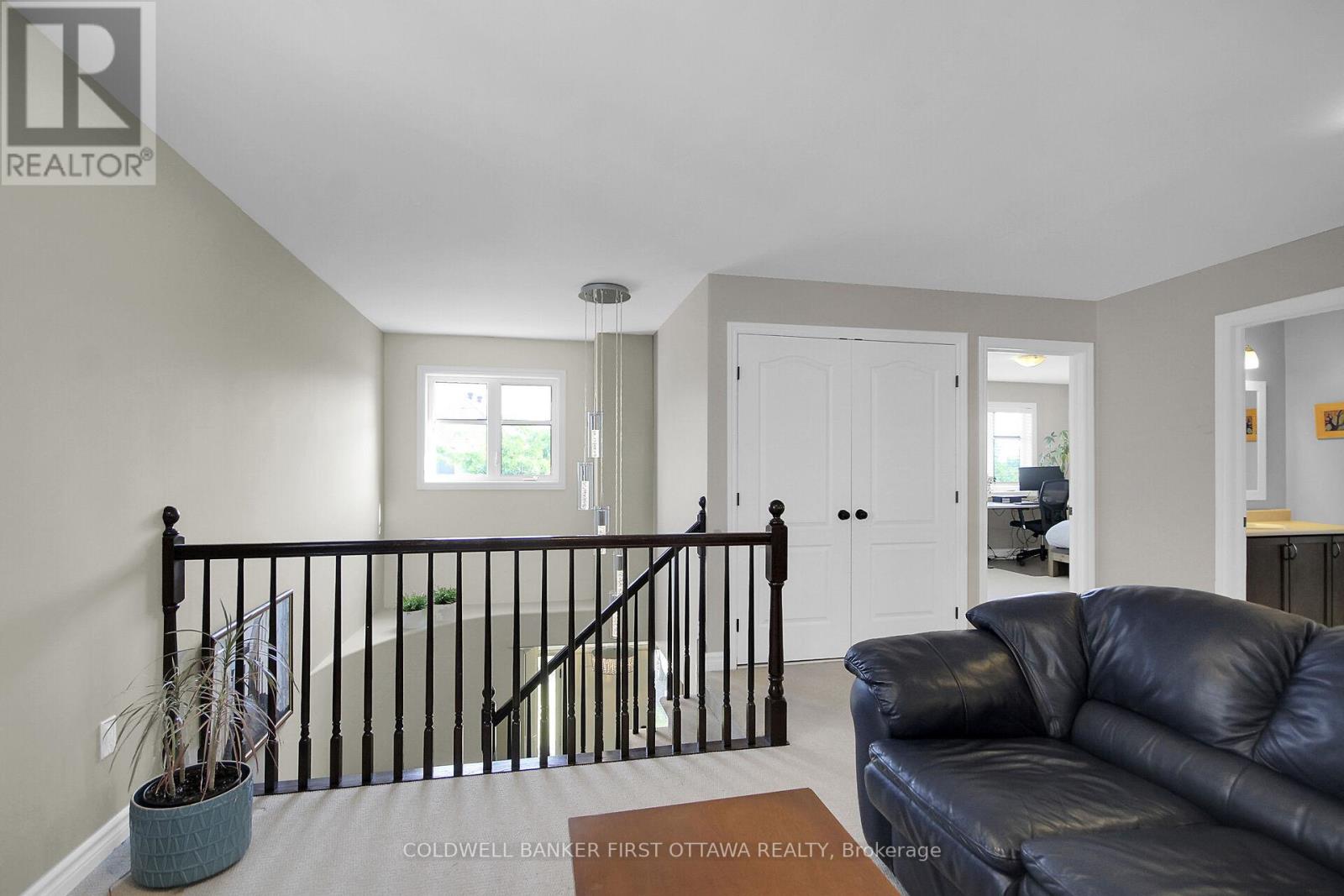 5 Bed, 4 Bath House for Sale in Ottawa – 104 GRACEWOOD CRESCENT, Ottawa – MLS# X13521412 - Image 11