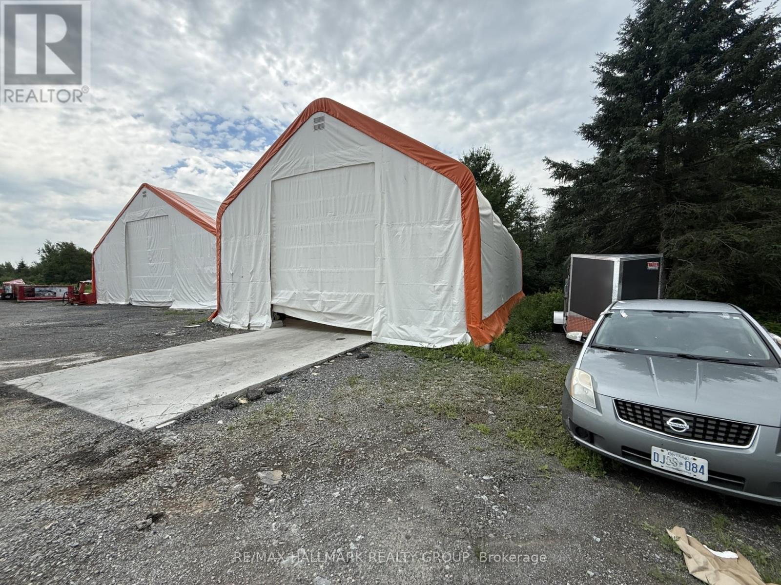 Industrial for Rent in Ottawa – 2 – 1475 DWYER HILL DRIVE, Ottawa – MLS# X13521414 - Image 1