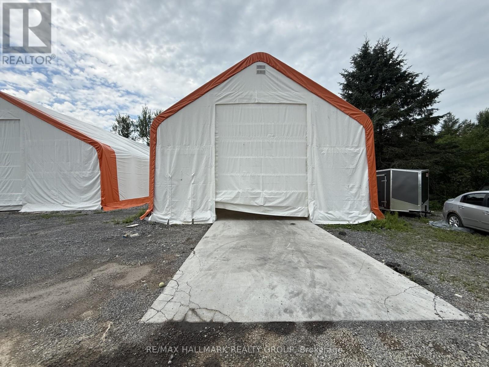 Industrial for Rent in Ottawa – 2 – 1475 DWYER HILL DRIVE, Ottawa – MLS# X13521414 - Image 2