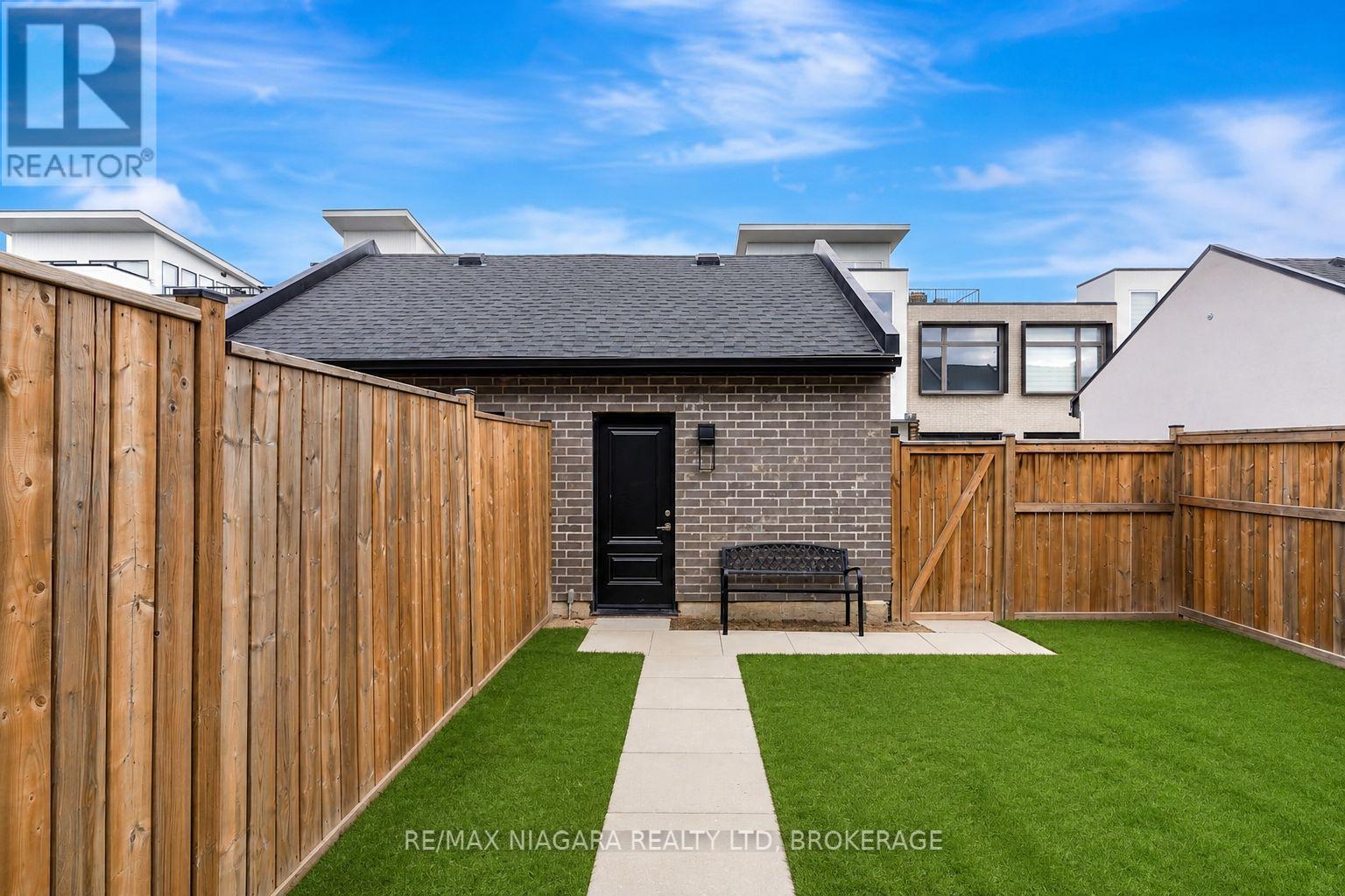 153 SUMMERSIDES BOULEVARD - 23