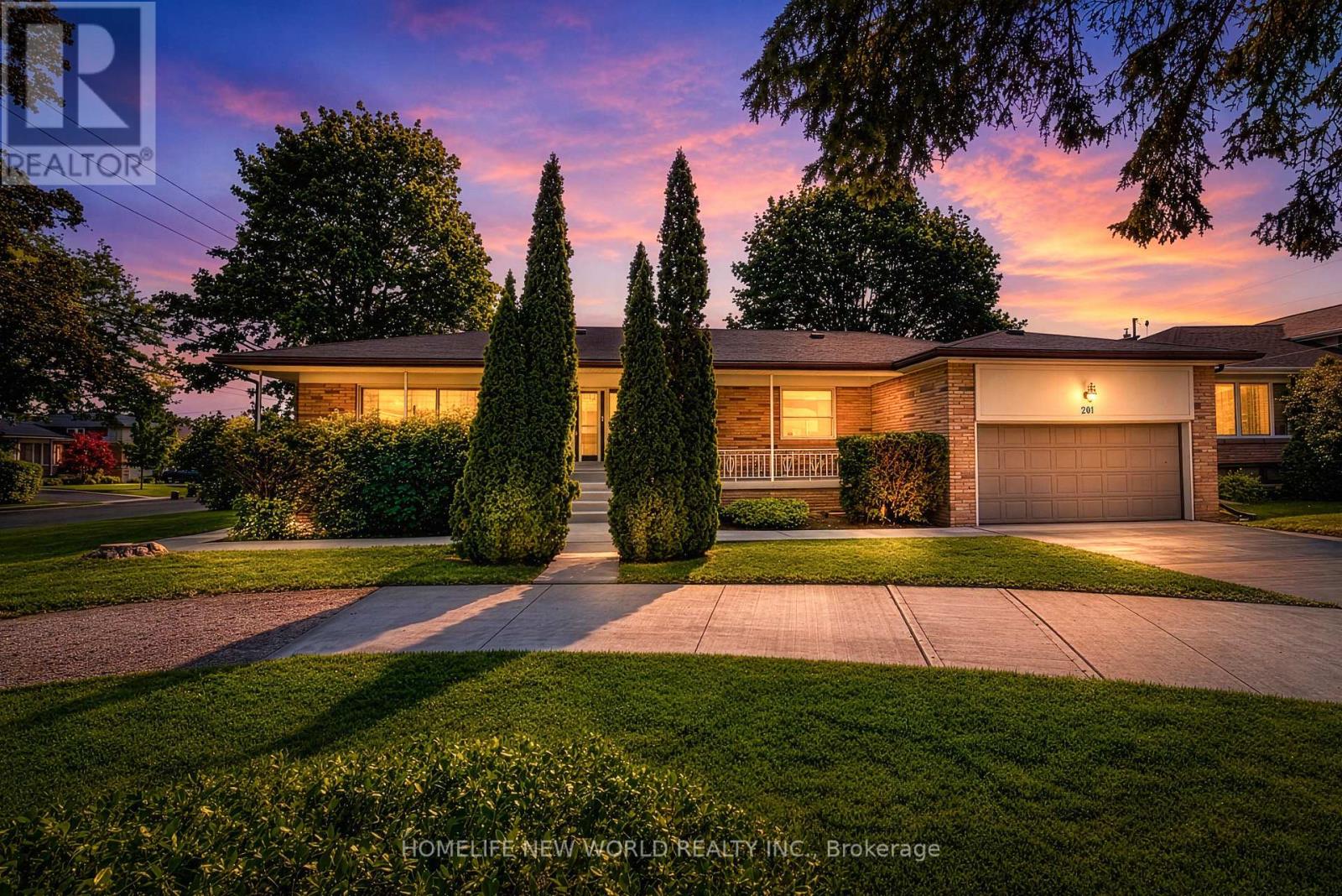 201 GODDARD STREET - 1