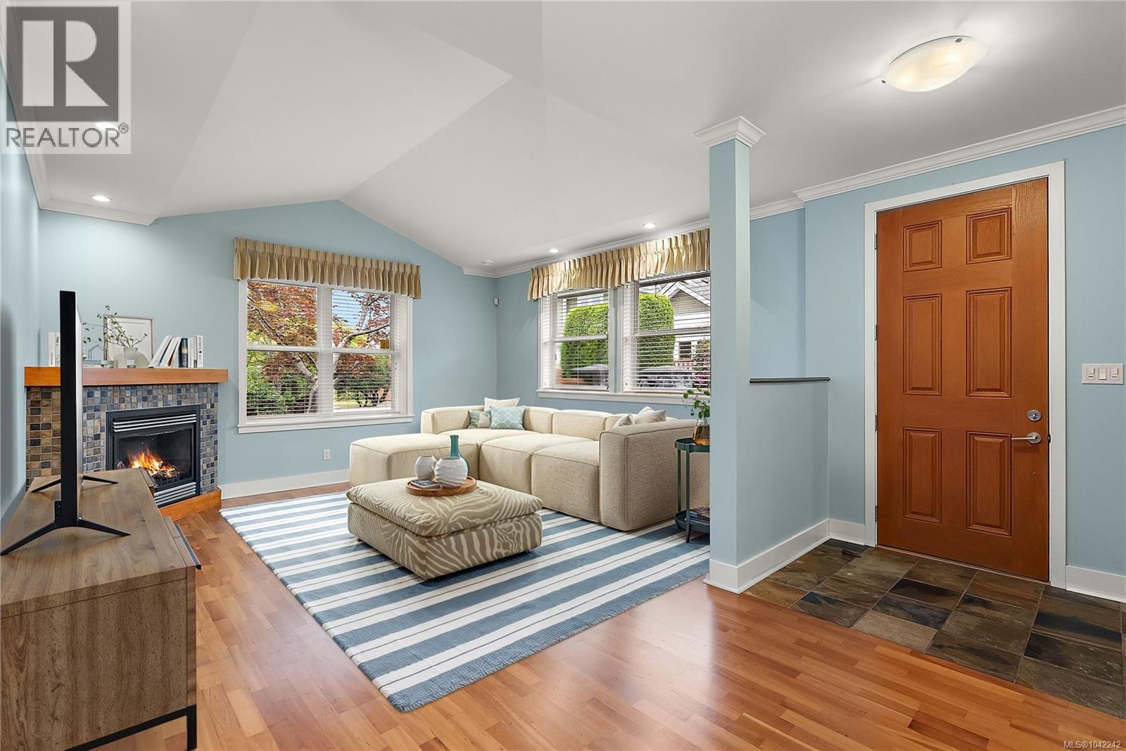 5 10520 McDonald Park Rd, North Saanich