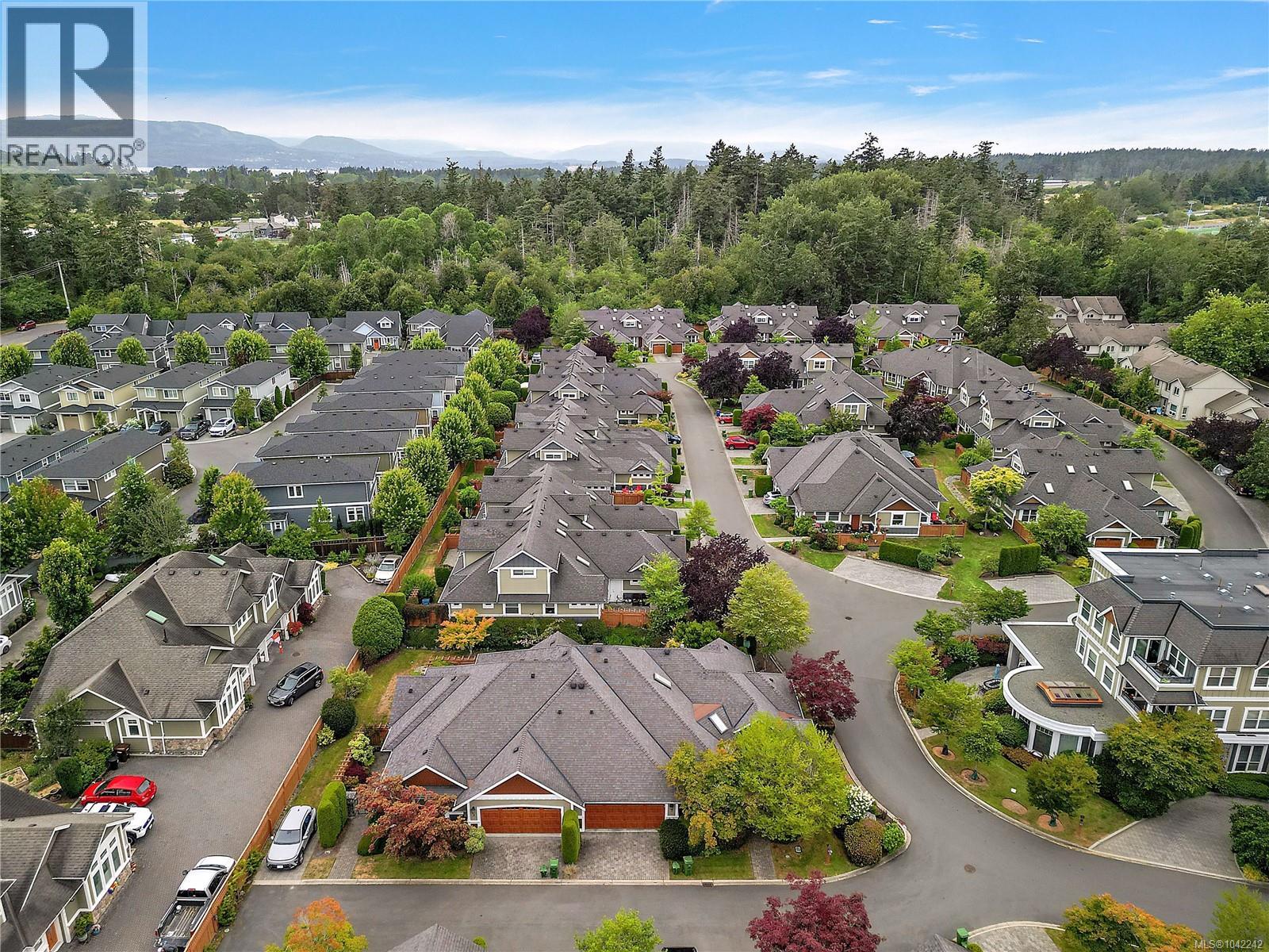 5 10520 McDonald Park Rd, North Saanich