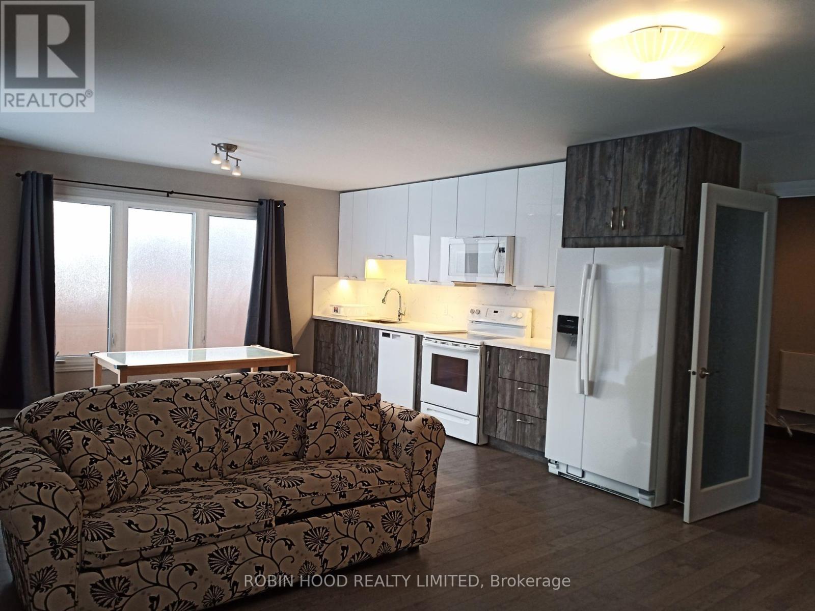Listing photo of REAR - 15 GAYLA STREET S