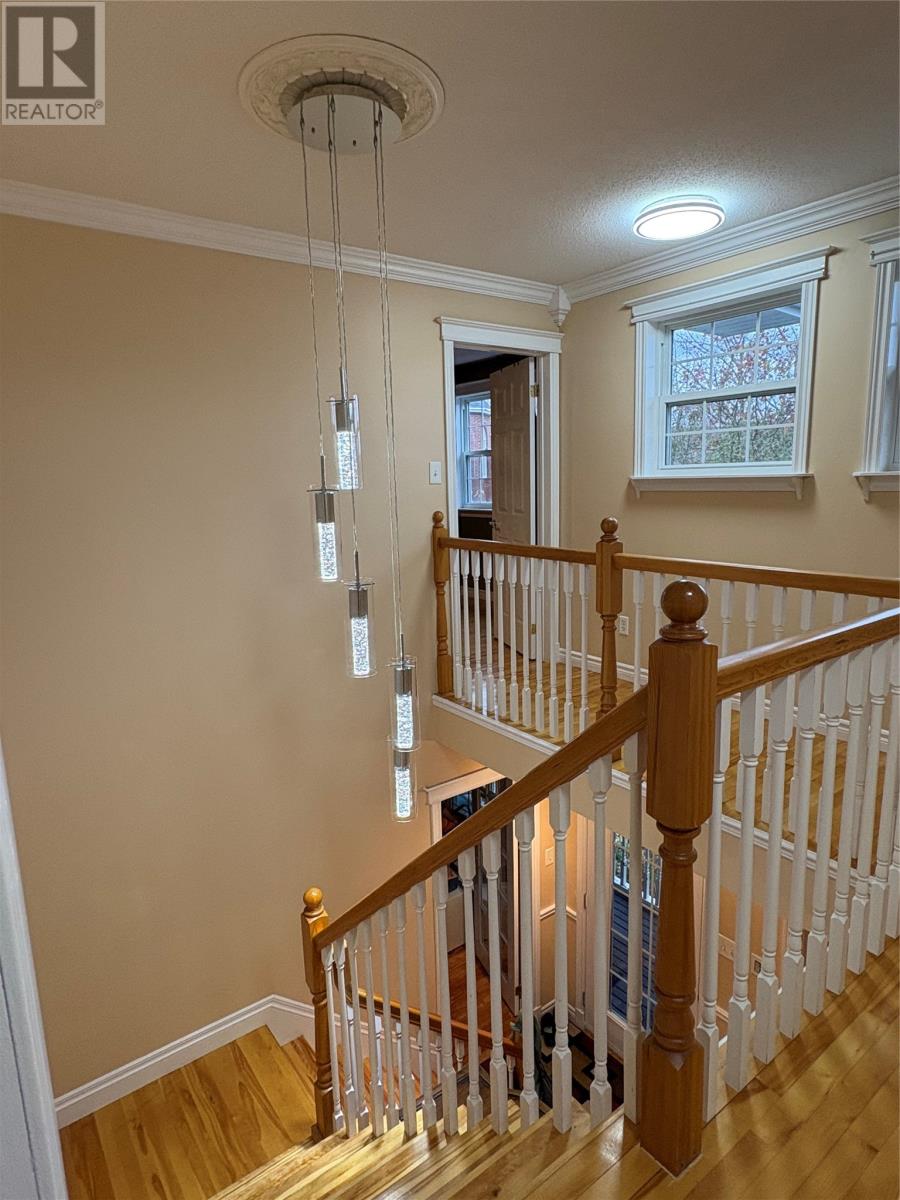 5 Stacey Crescent - 32