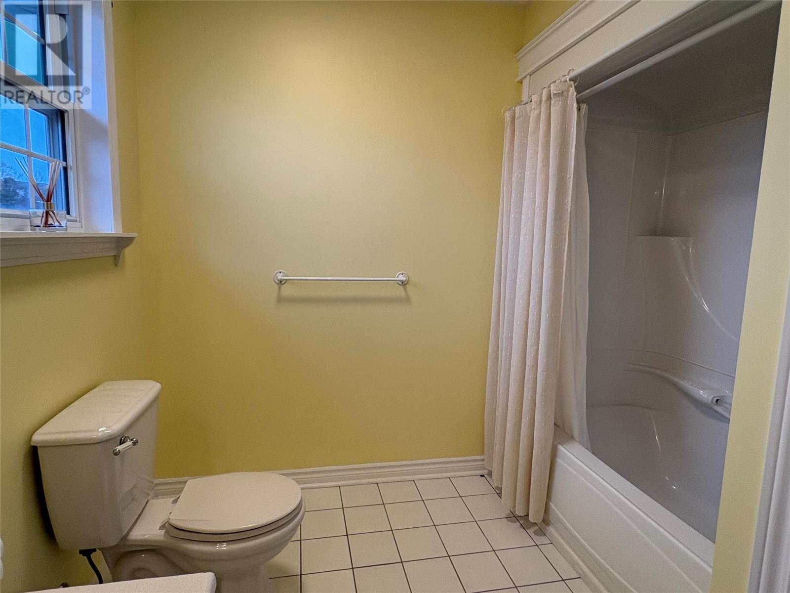 5 Stacey Crescent - 41