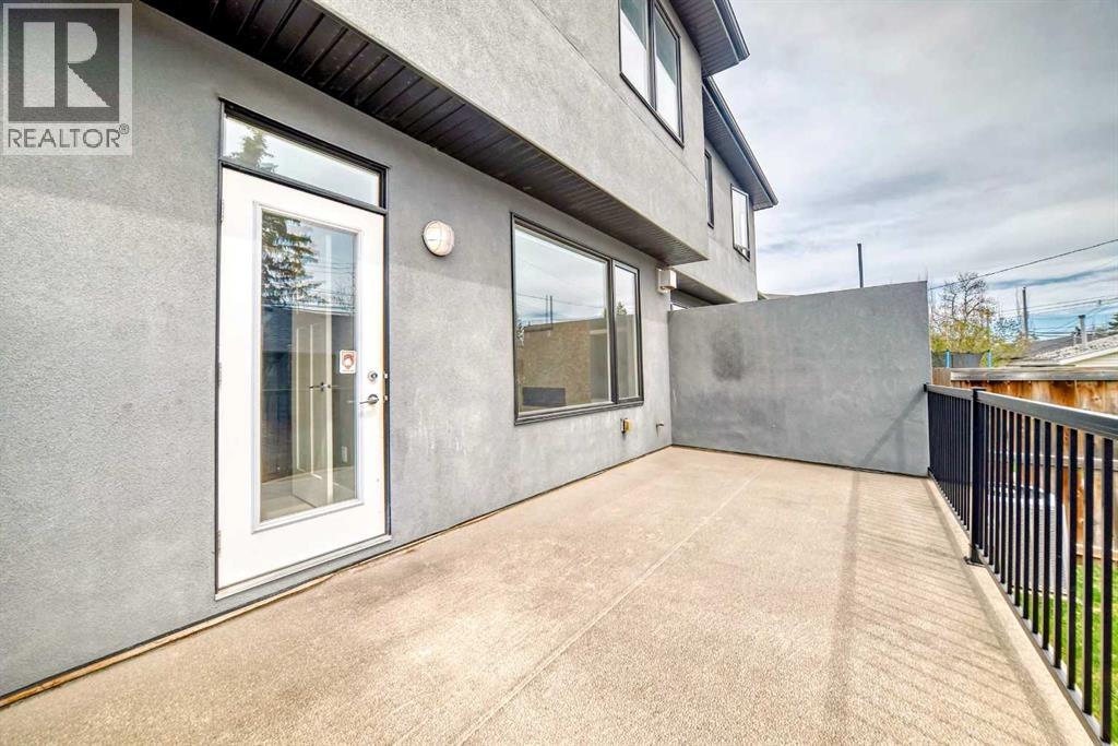 2117 51 Avenue SW - 20