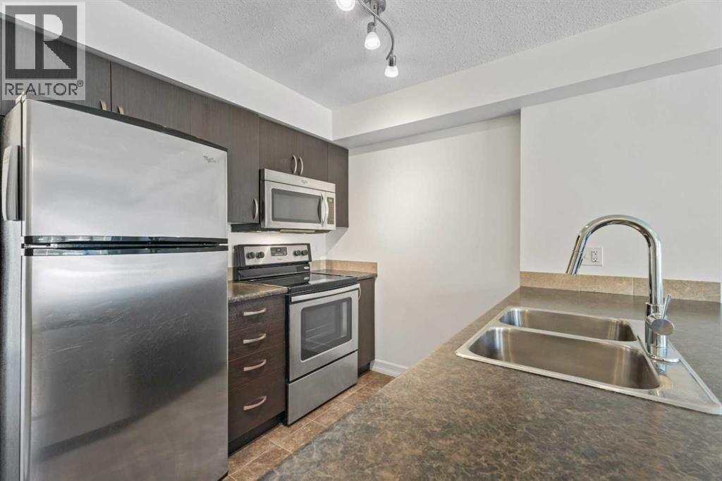 #410 121 Copperpond Common SE - 14