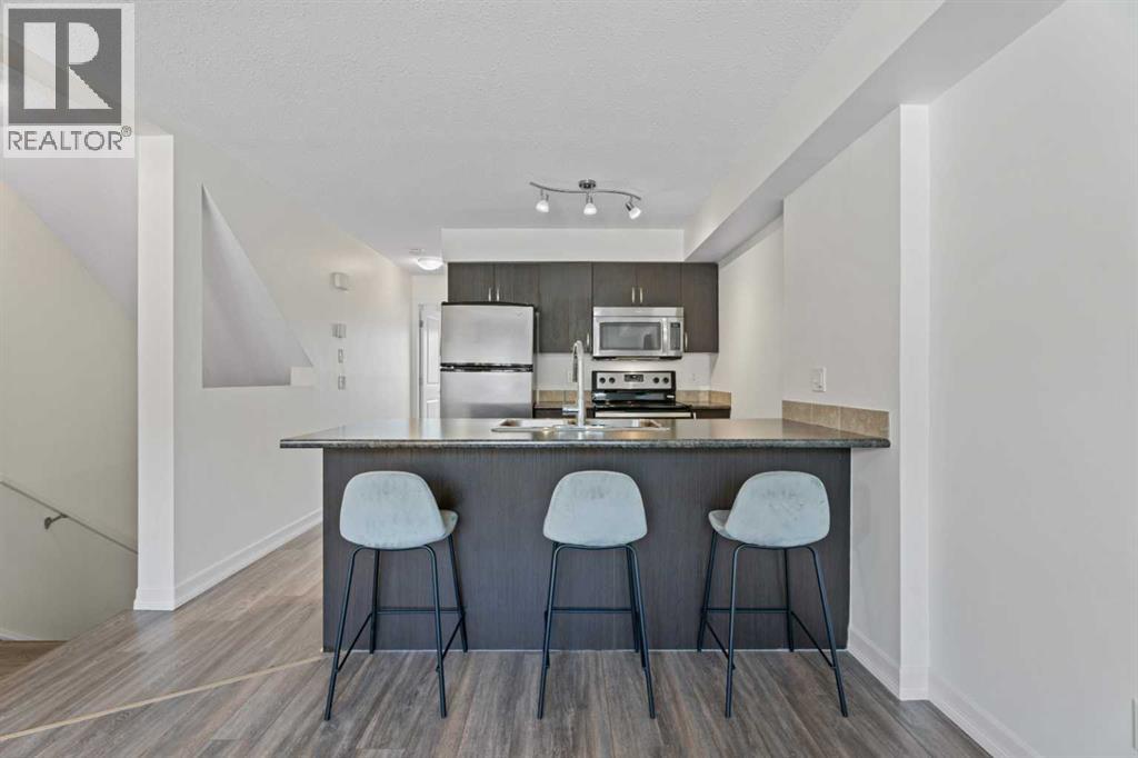 #410 121 Copperpond Common SE - 13