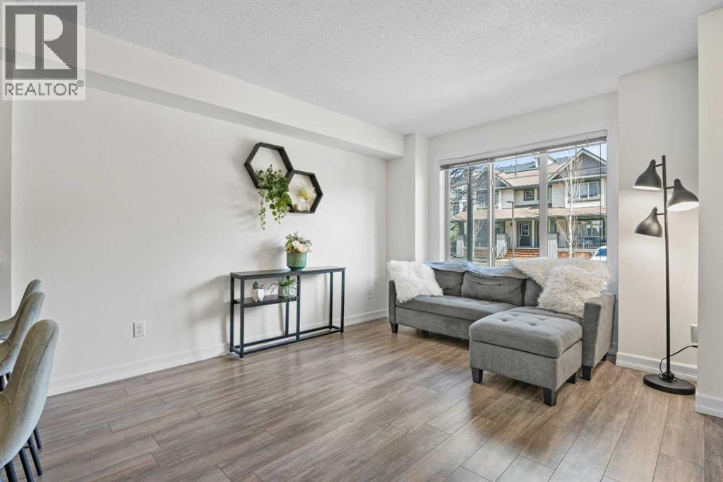 #410 121 Copperpond Common SE - 9