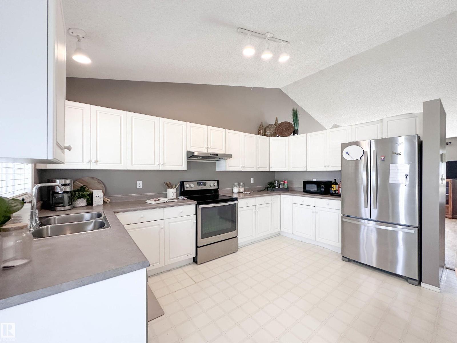 2116 152 AV NW - 12